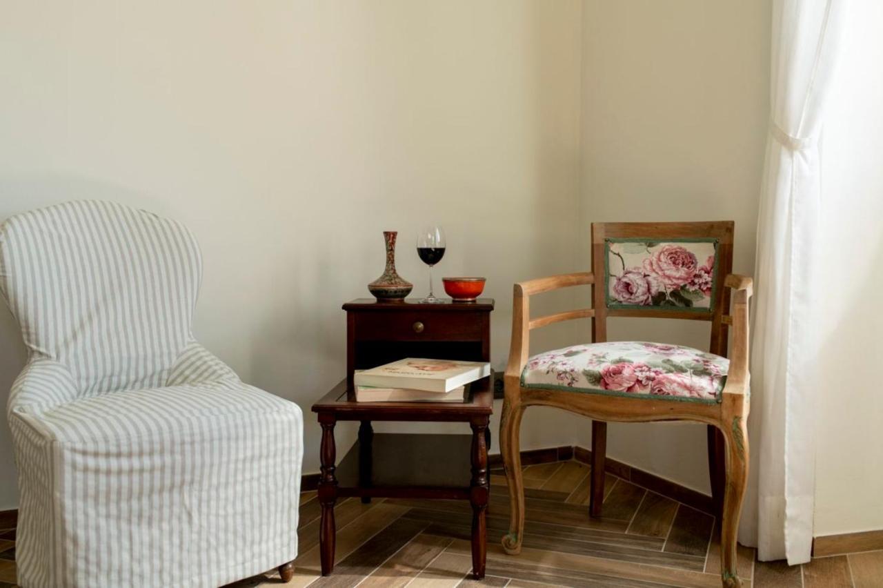 Le Vecchie Persiane - Bed & Breakfast Diano d'Alba Exterior photo