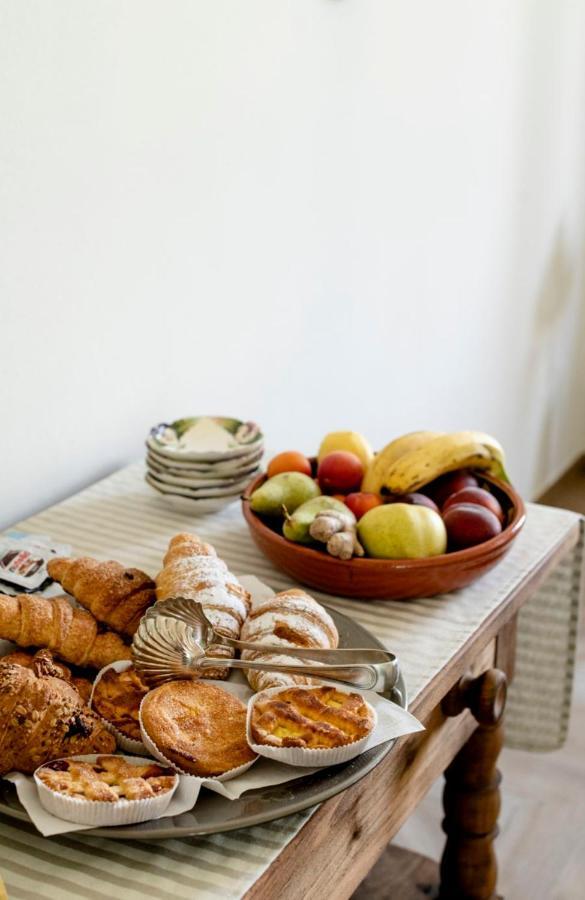 Le Vecchie Persiane - Bed & Breakfast Diano d'Alba Exterior photo