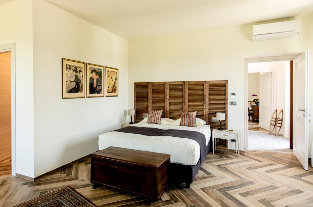 Le Vecchie Persiane - Bed & Breakfast Diano d'Alba Exterior photo