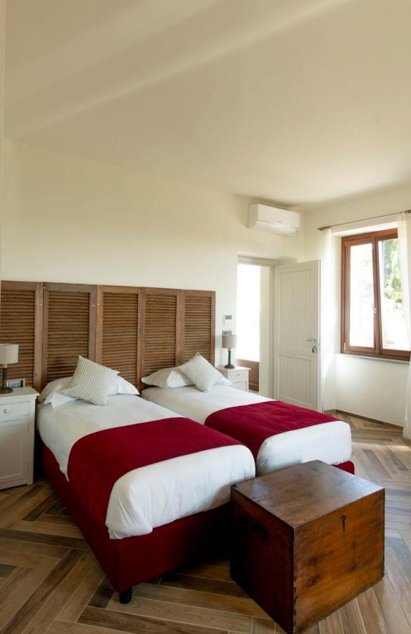 Le Vecchie Persiane - Bed & Breakfast Diano d'Alba Exterior photo