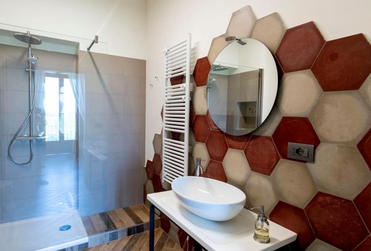 Le Vecchie Persiane - Bed & Breakfast Diano d'Alba Exterior photo