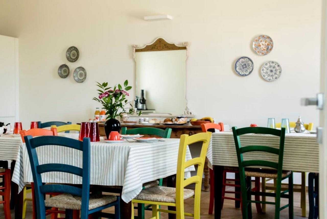 Le Vecchie Persiane - Bed & Breakfast Diano d'Alba Exterior photo