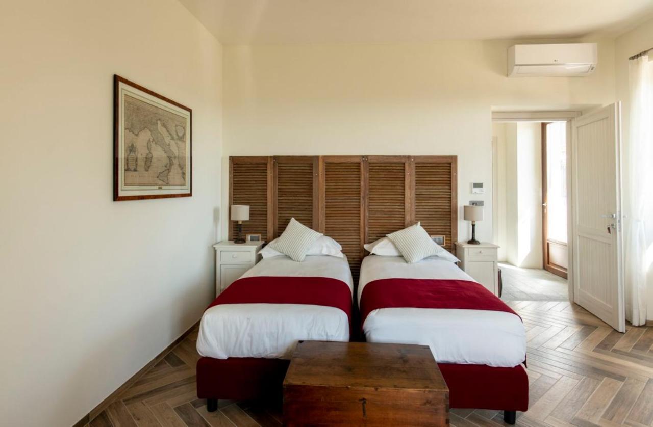 Le Vecchie Persiane - Bed & Breakfast Diano d'Alba Exterior photo