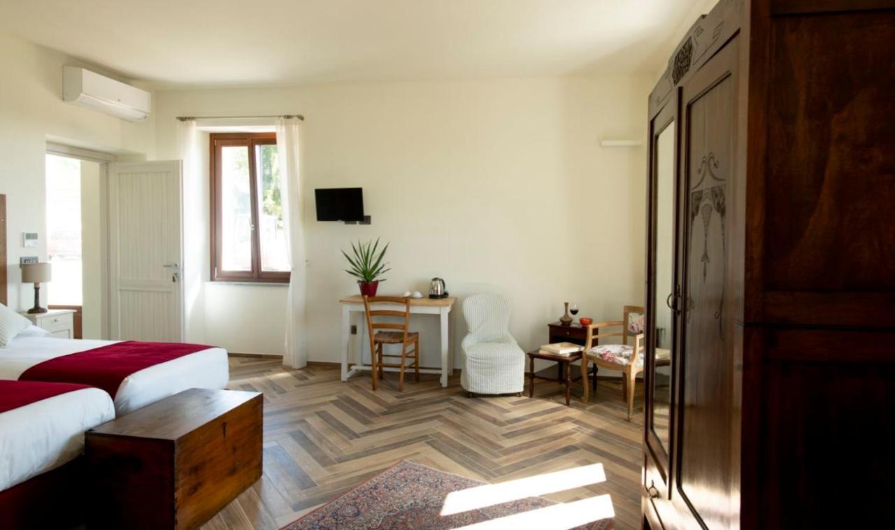 Le Vecchie Persiane - Bed & Breakfast Diano d'Alba Exterior photo